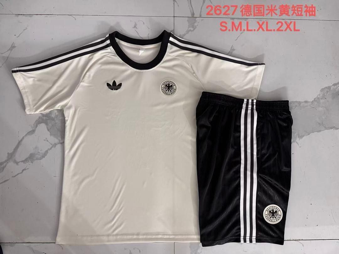 Alemania 26/27 Camiseta Entrenamiento · Beige