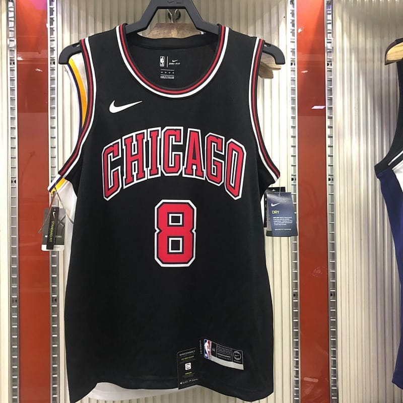 Bulls Negro Cuello Redondo