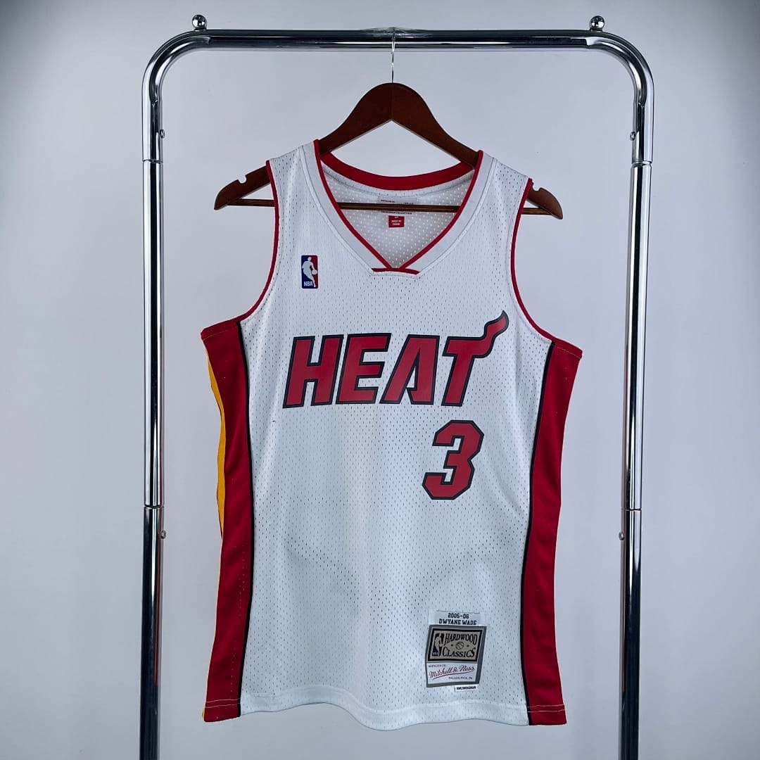 Heat 05/06 Retro Mitchell & Ness Blanco