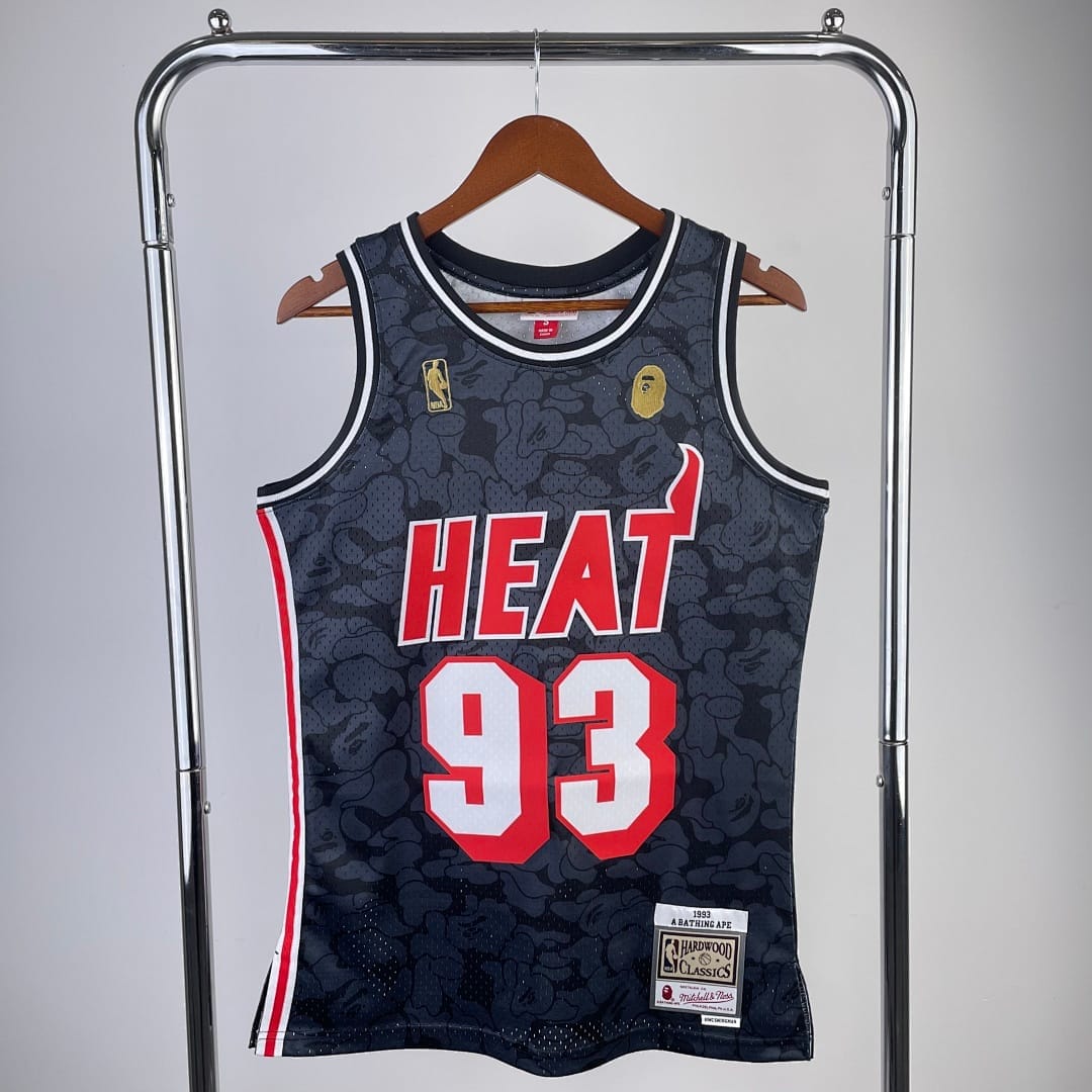 Heat Colaboración Negro