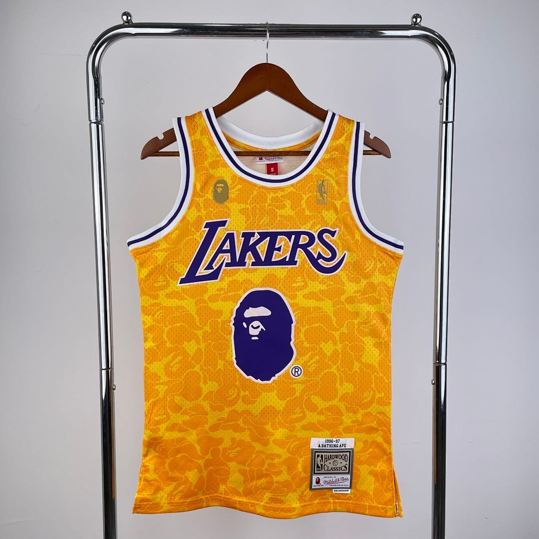 Lakers x BAPE Colaboración