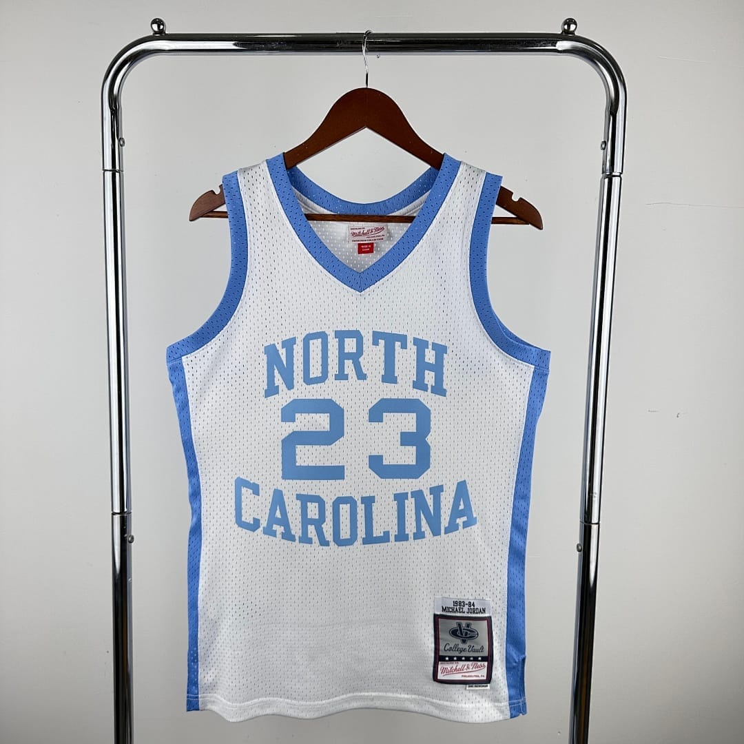 North Carolina (UNC) Retro Mitchell & Ness Blanco