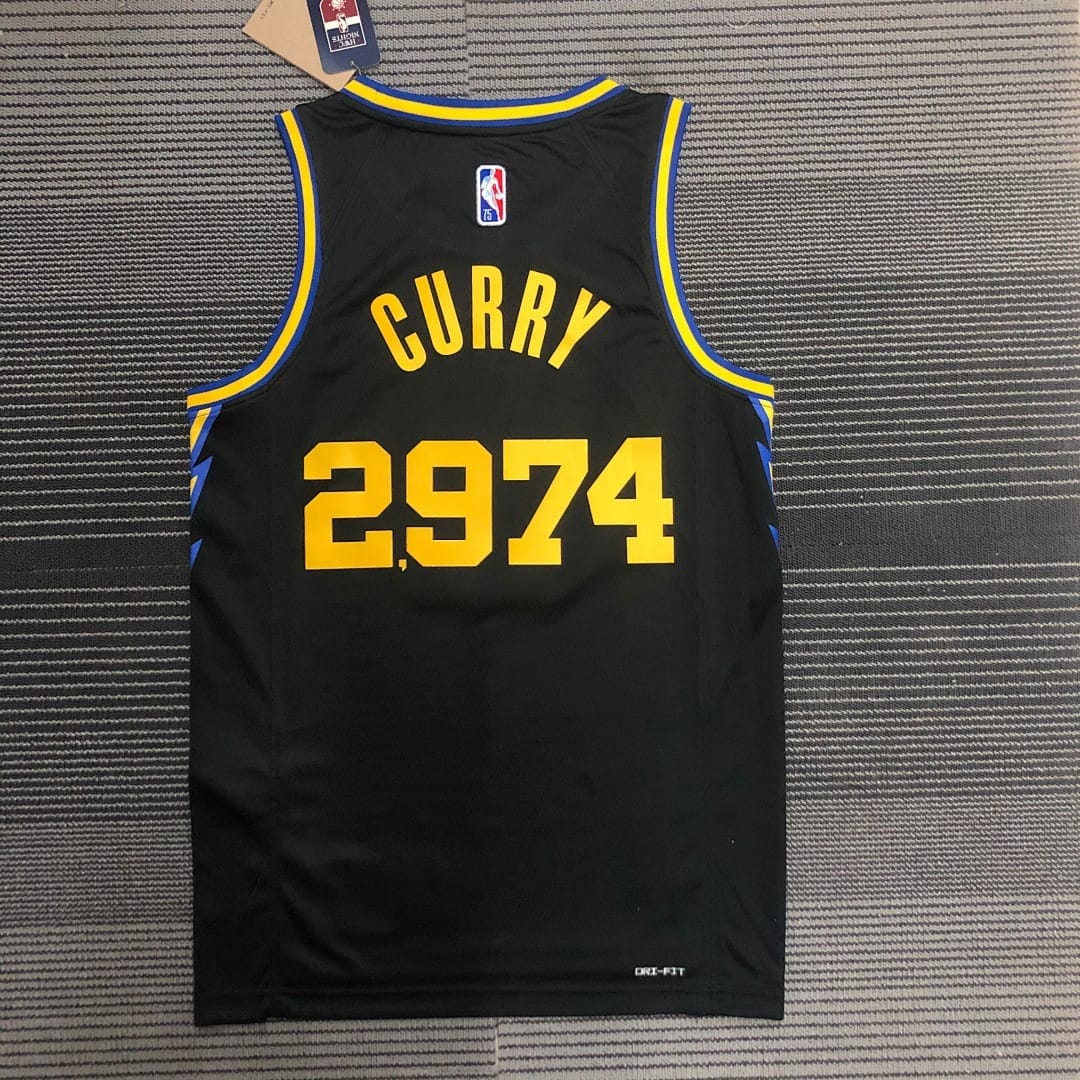 Warriors 21/22 Edición City Curry