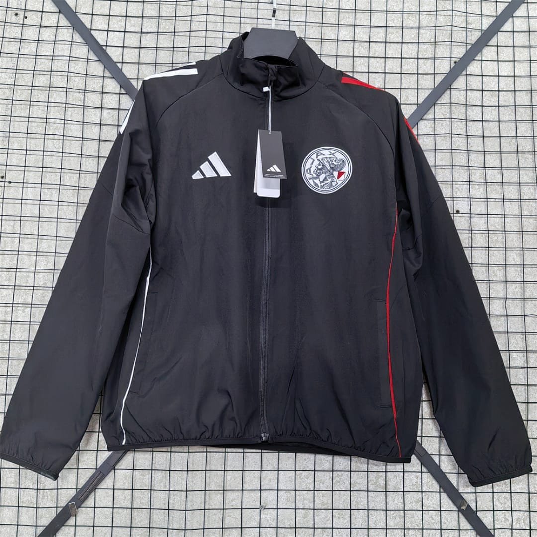 Ajax 25/26 Rompevientos