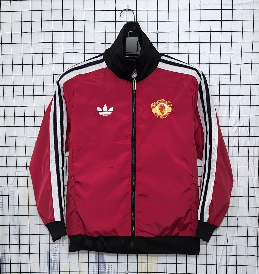 Manchester United 24/25 Rompevientos · Rojo Oscuro