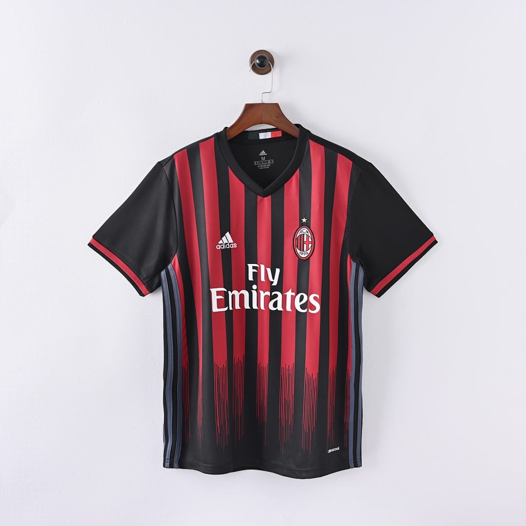 AC Milan 16/17 Local