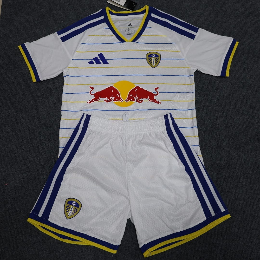 Conjunto Leeds United 26/27 Local