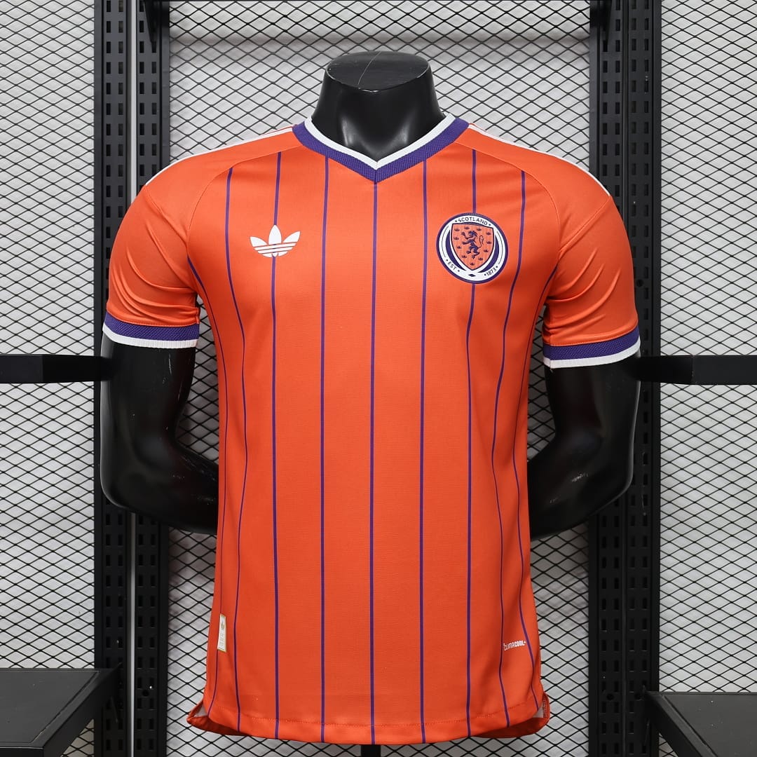Escocia 26/27 Visitante